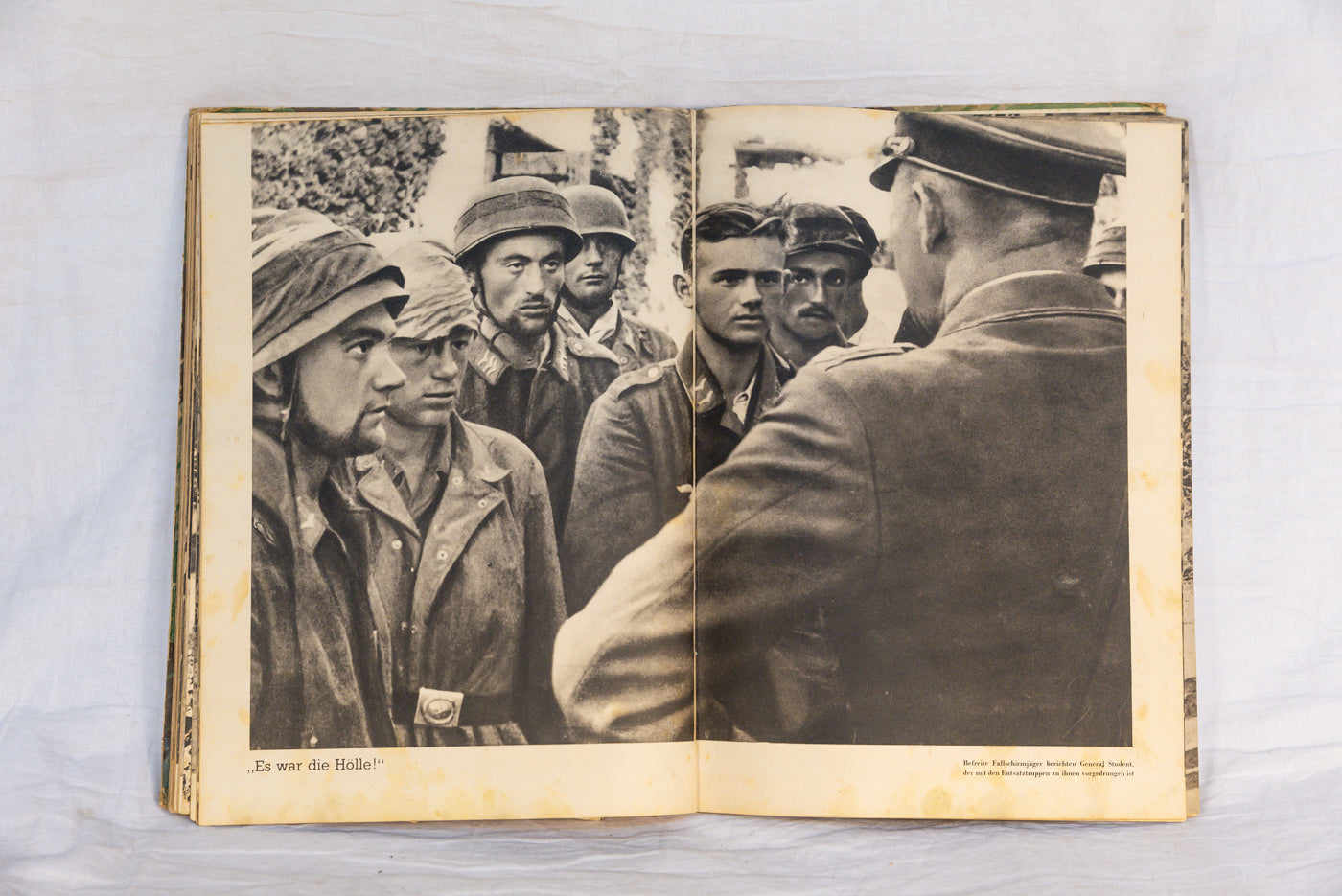 “Kreta Sieg der Kuhnsten” -  1942