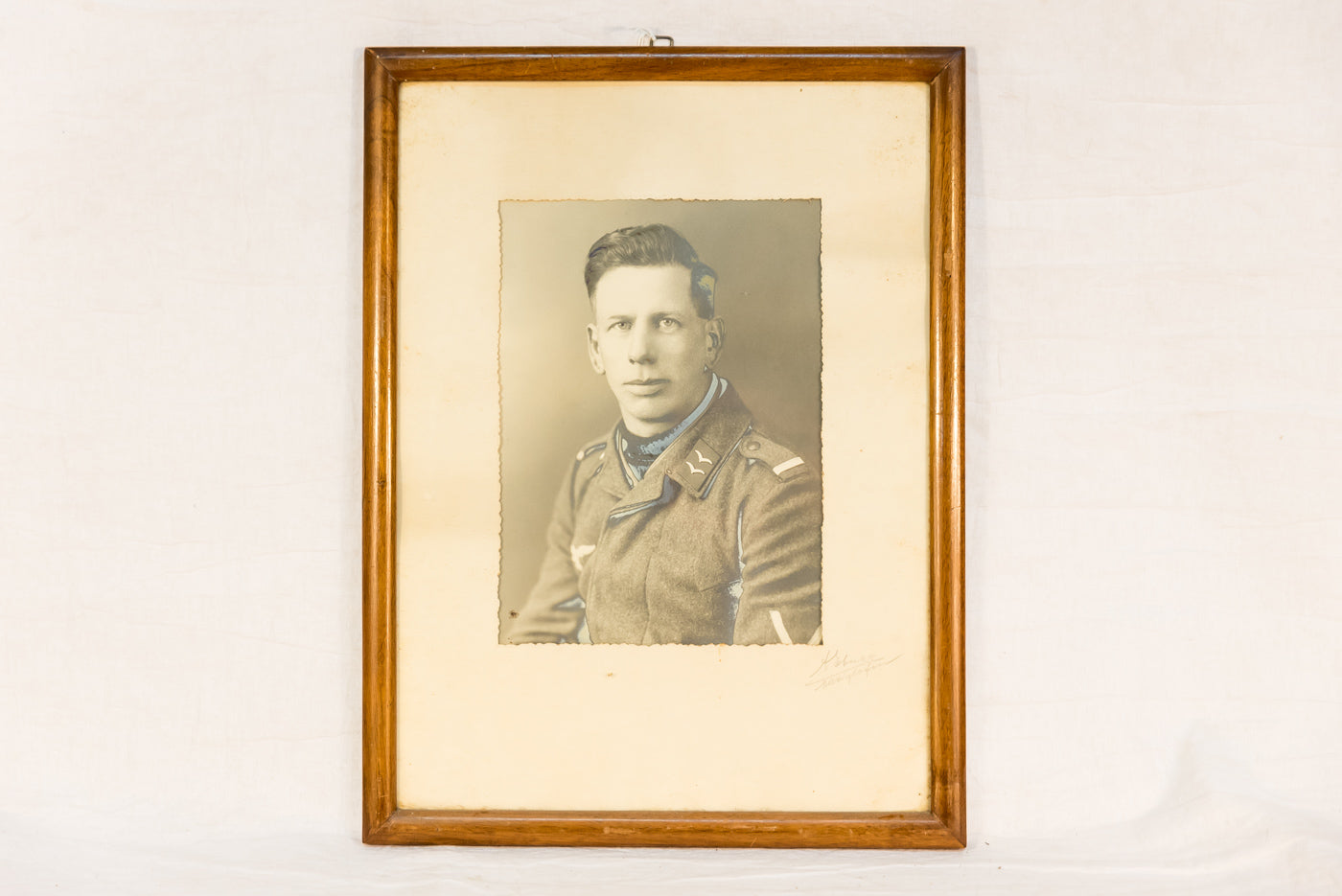 Foto da studio Luftwaffe in cornice di legno