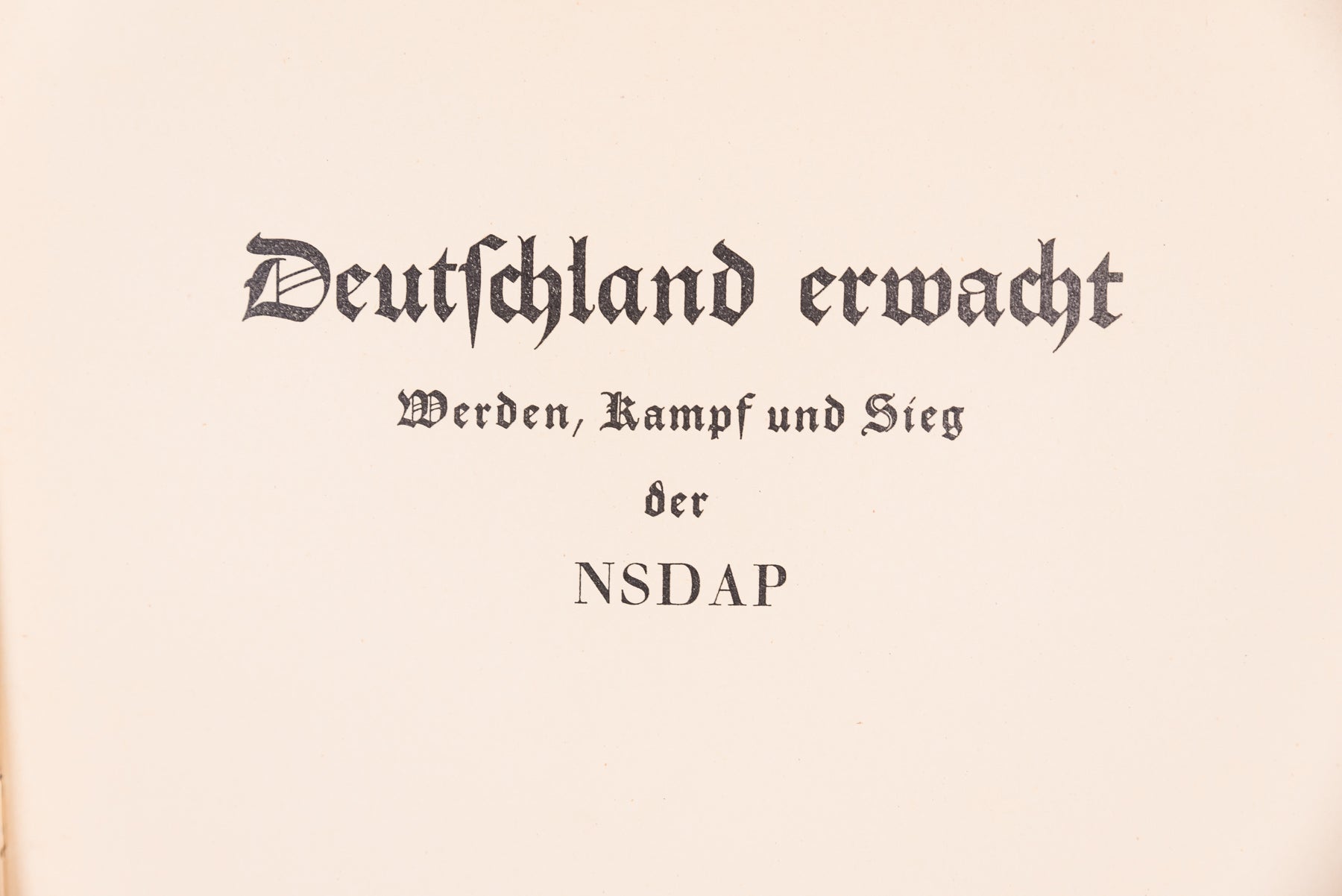 “Deutschland Erwacht”. Album di figurine
