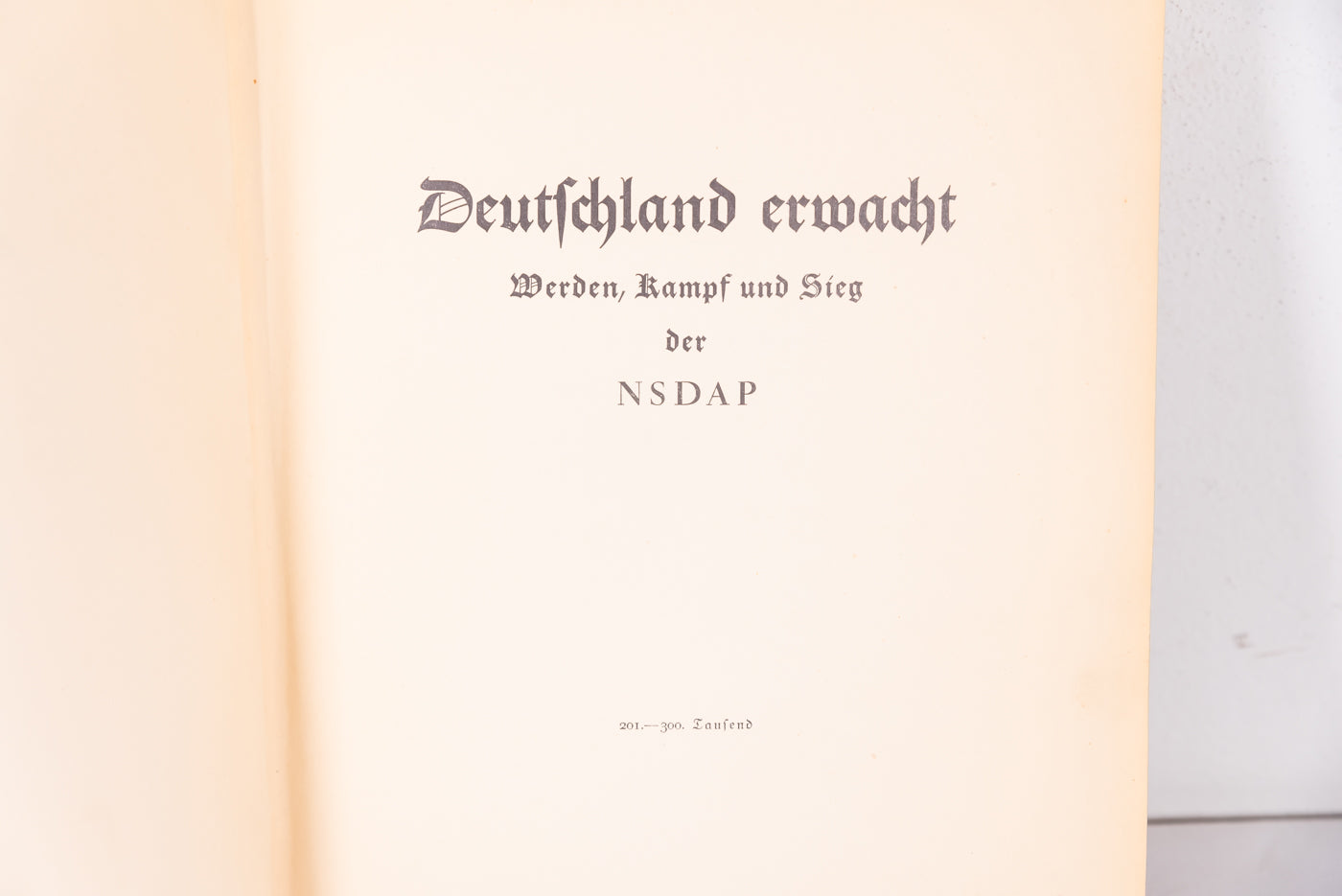 “Deutschland Erwacht”. Album di figurine