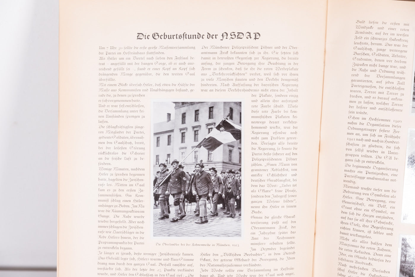 “Deutschland Erwacht”. Album di figurine