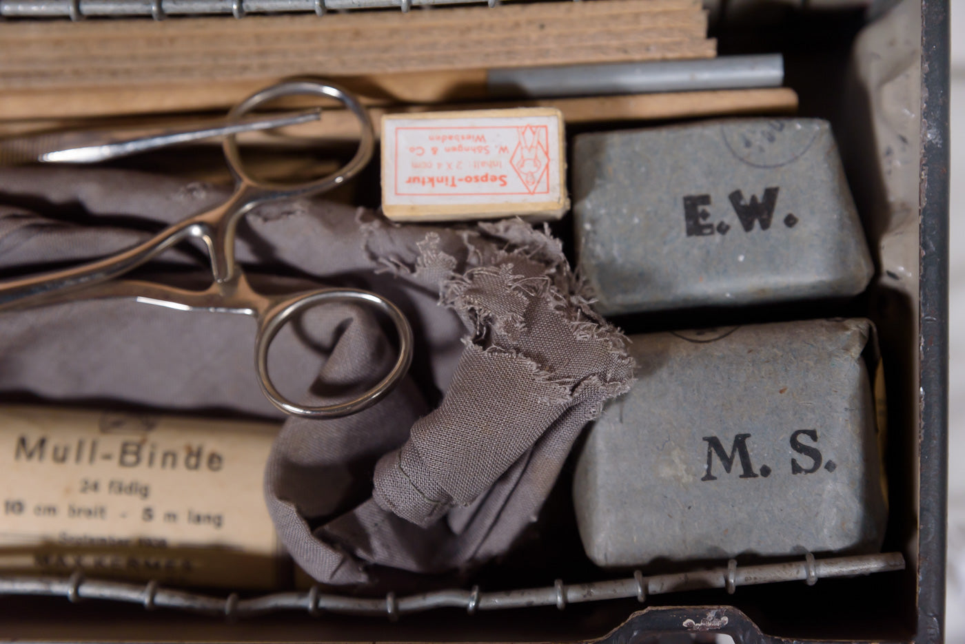 Luftschutz Verbandkasten WW2