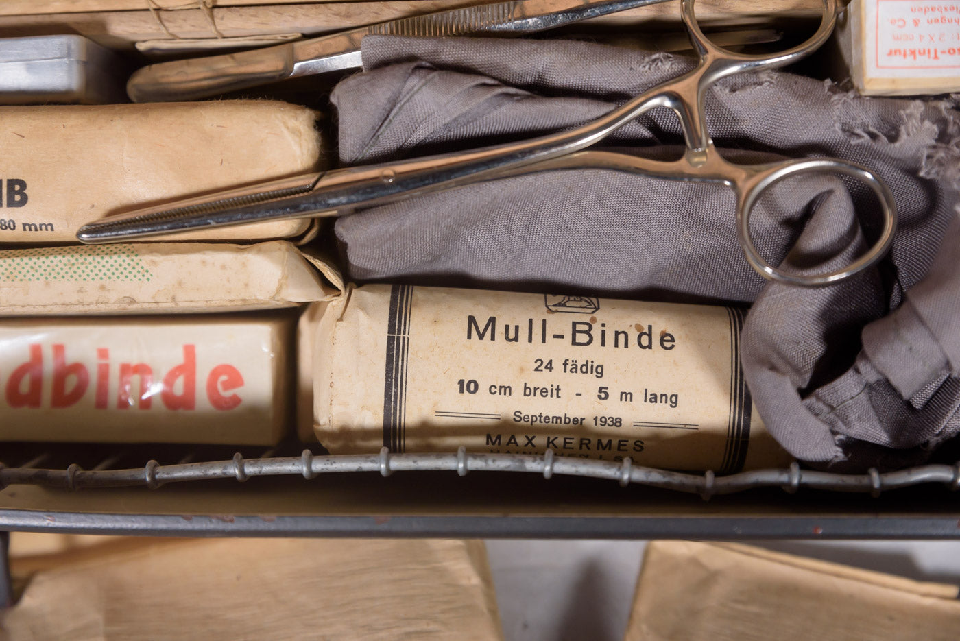 Luftschutz Verbandkasten WW2