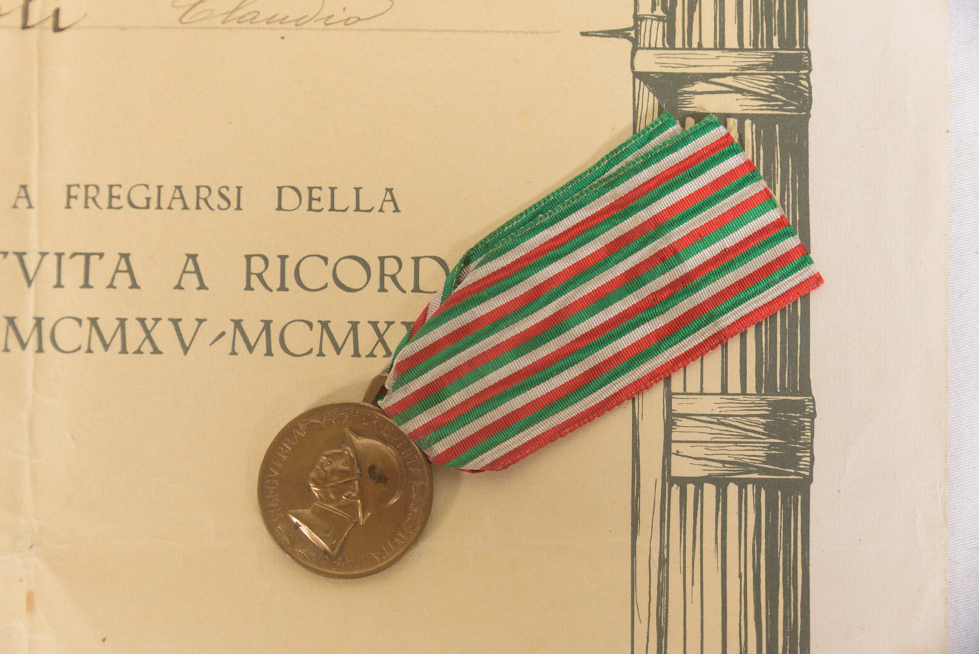 Medaglia "Coniata del bronzo nemico" WW1 con attestato