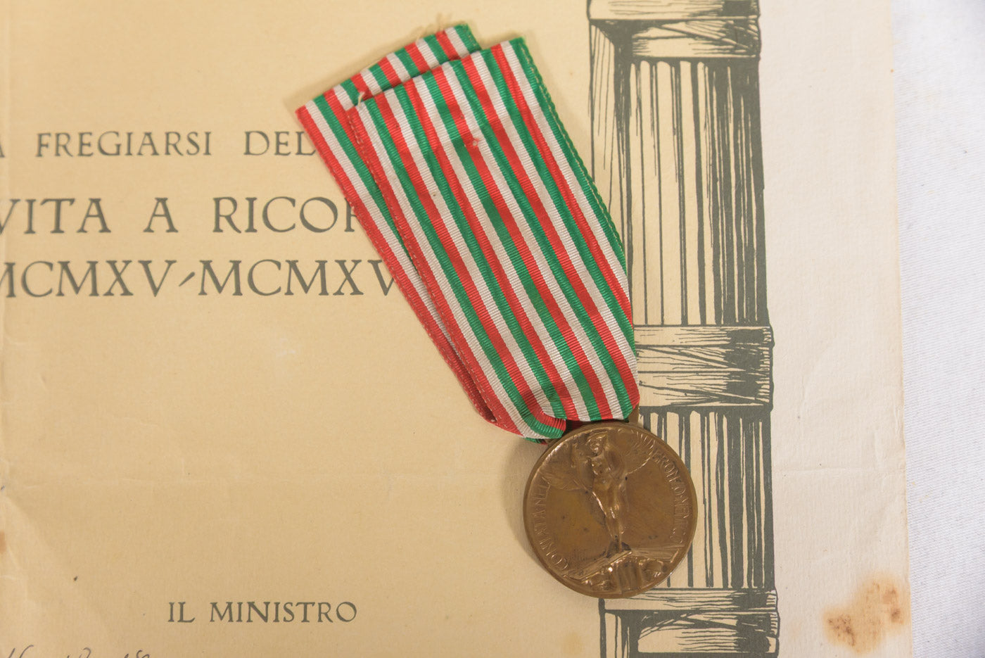 Medaglia "Coniata del bronzo nemico" WW1 con attestato