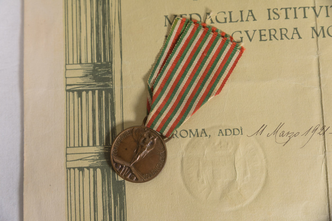 Medaglia "Coniata del bronzo nemico" WW1 con attestato