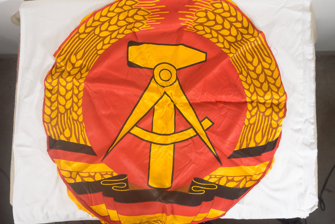 Emblema centrale per bandiera DDR - Deutsche Demokratische Republik (1968-1989)