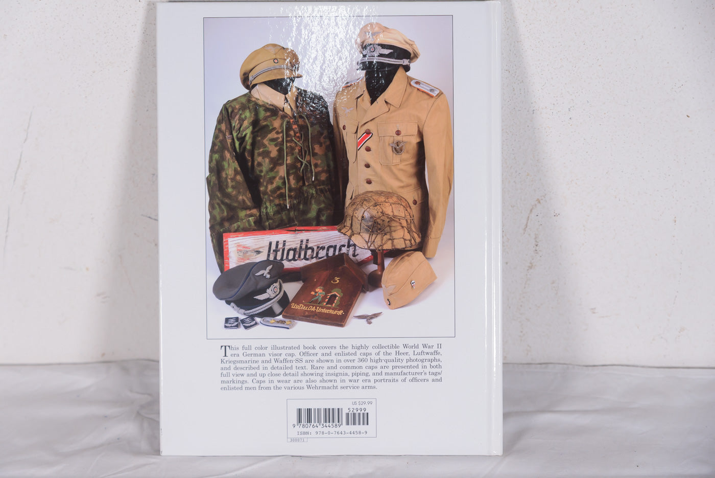 "German visor cap of the WW2" Guilhem Touratier - Laurient Charnonneau 2013