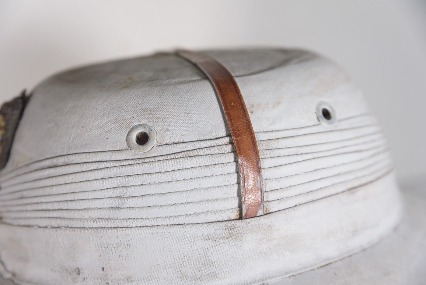 Casco Coloniale Ufficiale Medico REI