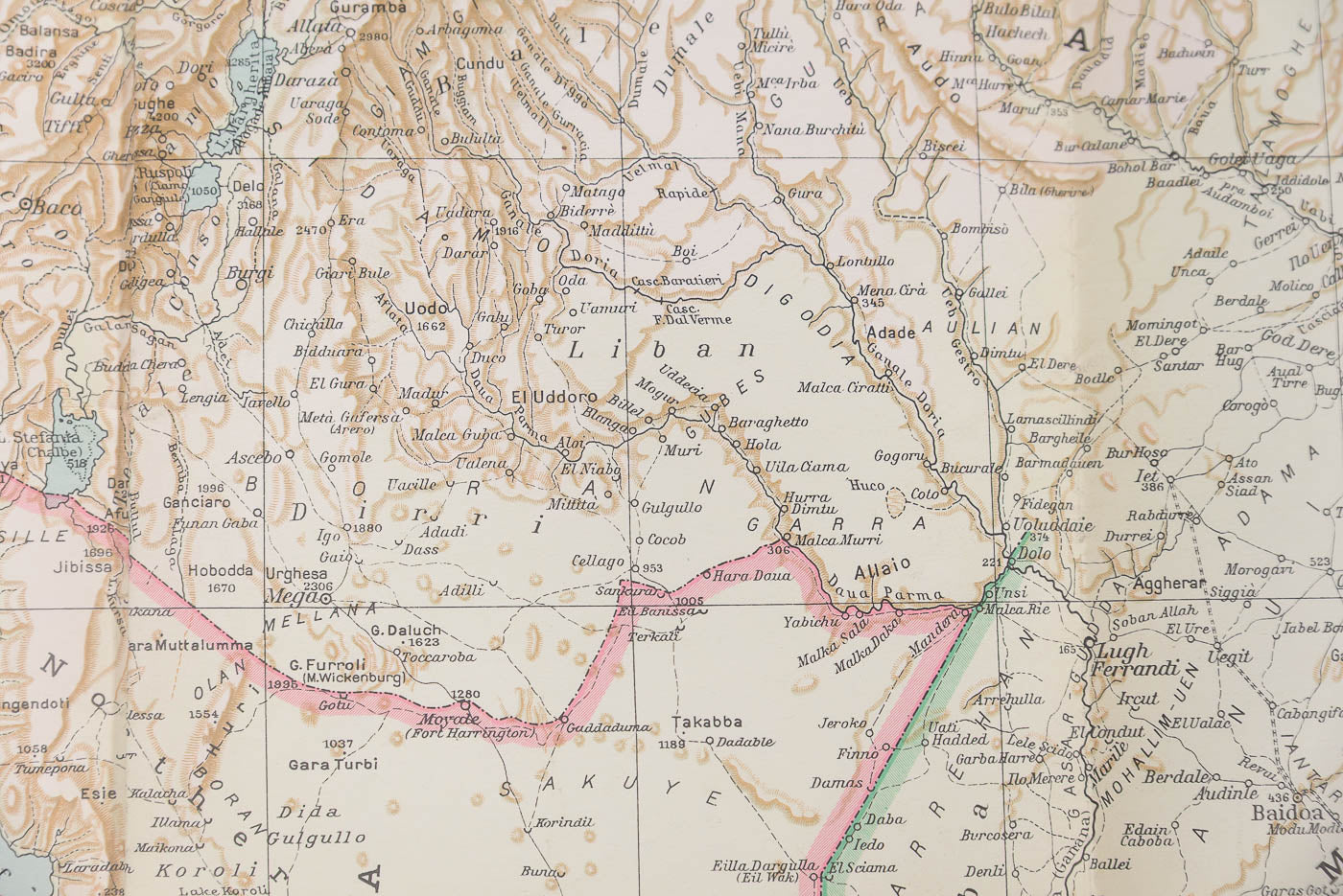 Carta geografica AOI a cura del TCI