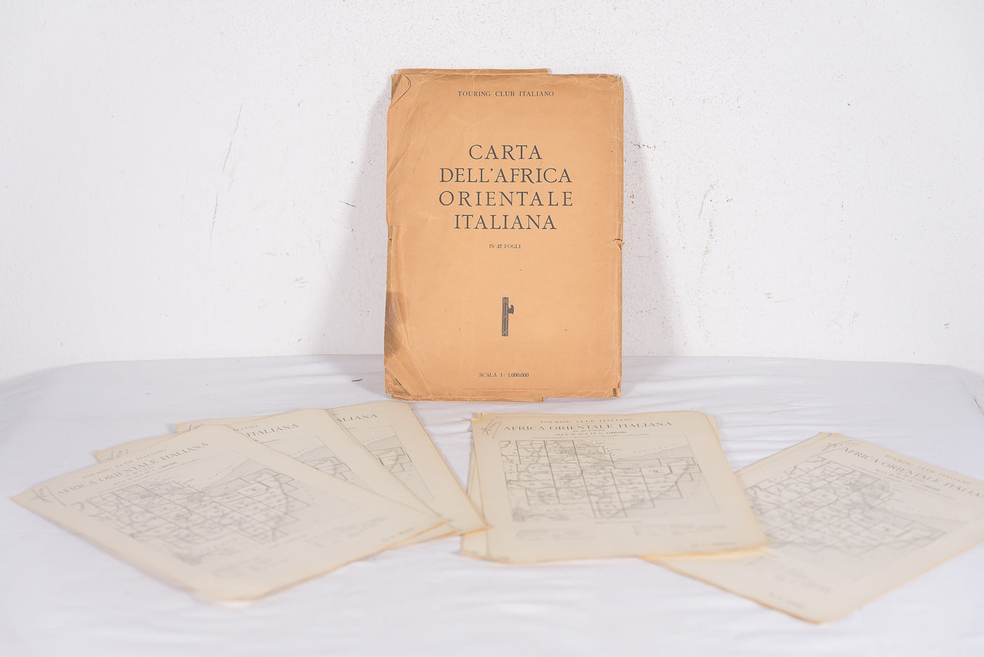 Folder TCI -Carta Africa Orientale Italiana - 11 tavole