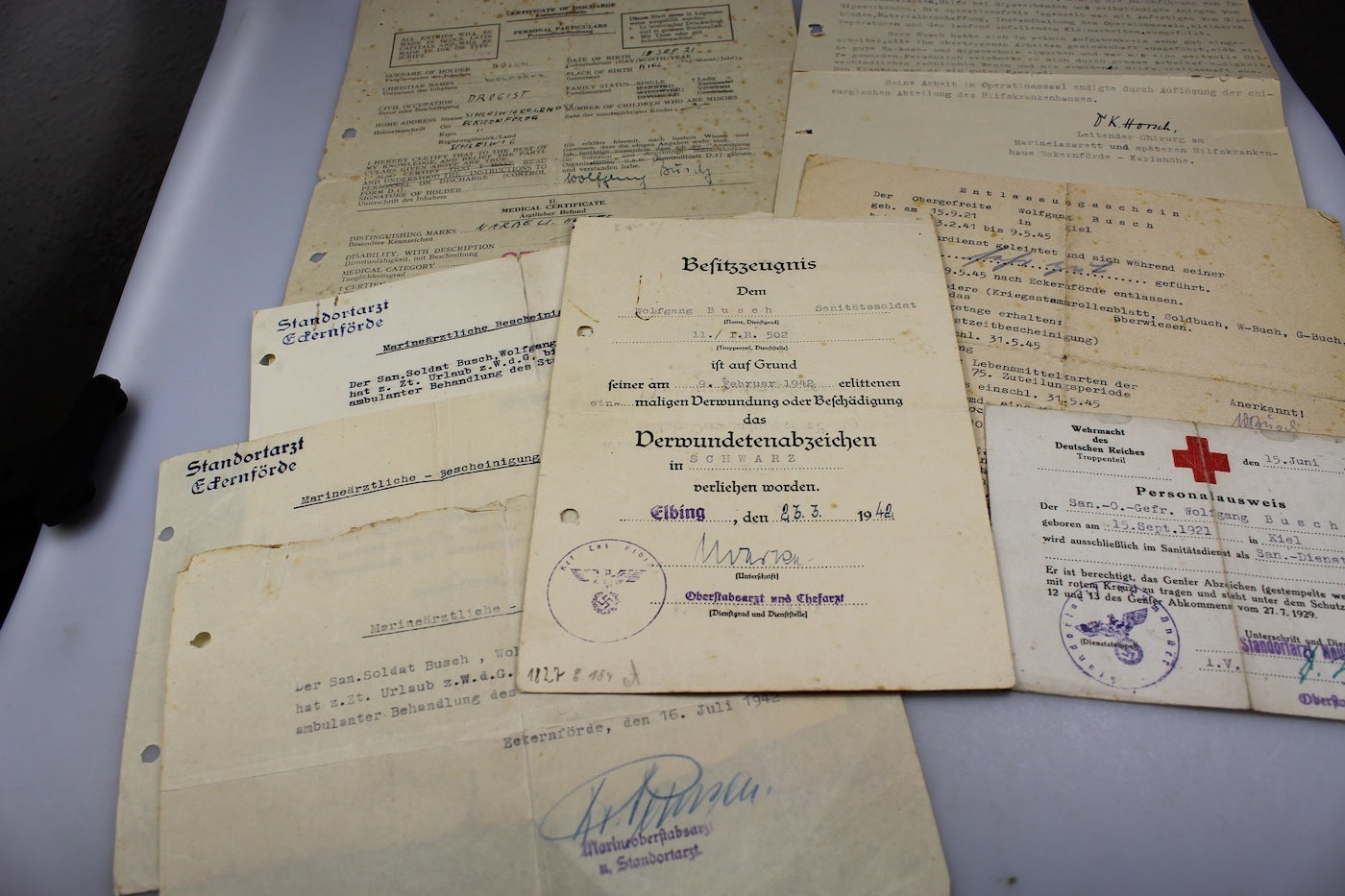 Attestato Ferita Terza Classe e altri documenti