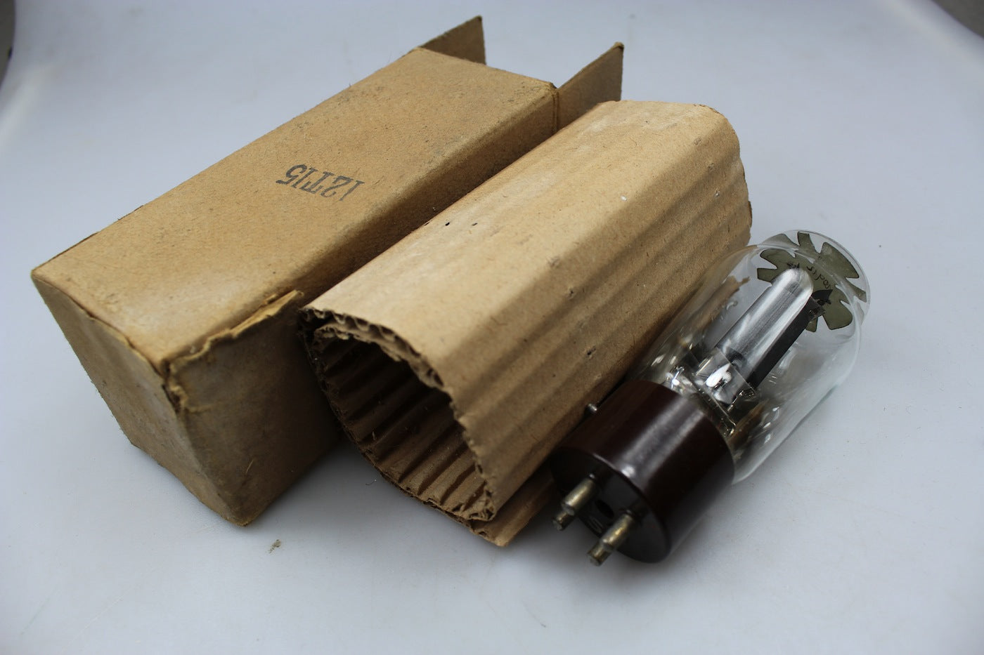 Valvola ZT-15 per apparato radio WW2
