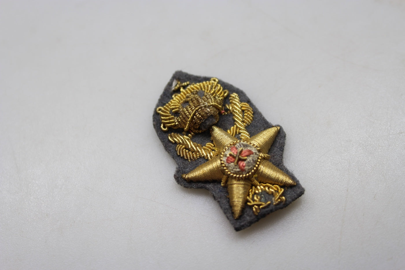 Fregio bustina Ufficiale Medico REI WW 2