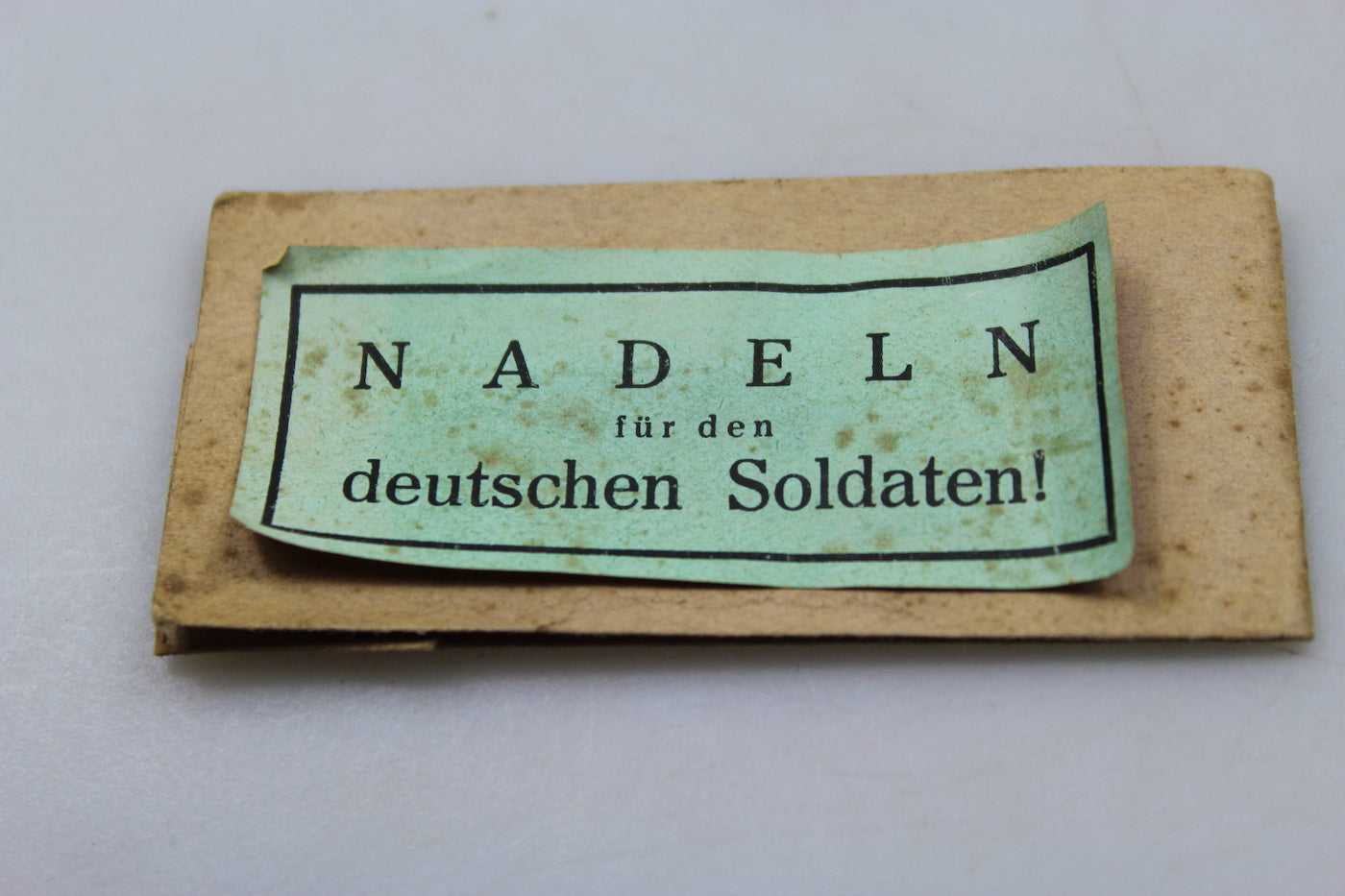 "Nadeln fur den deutschen Soldaten"
