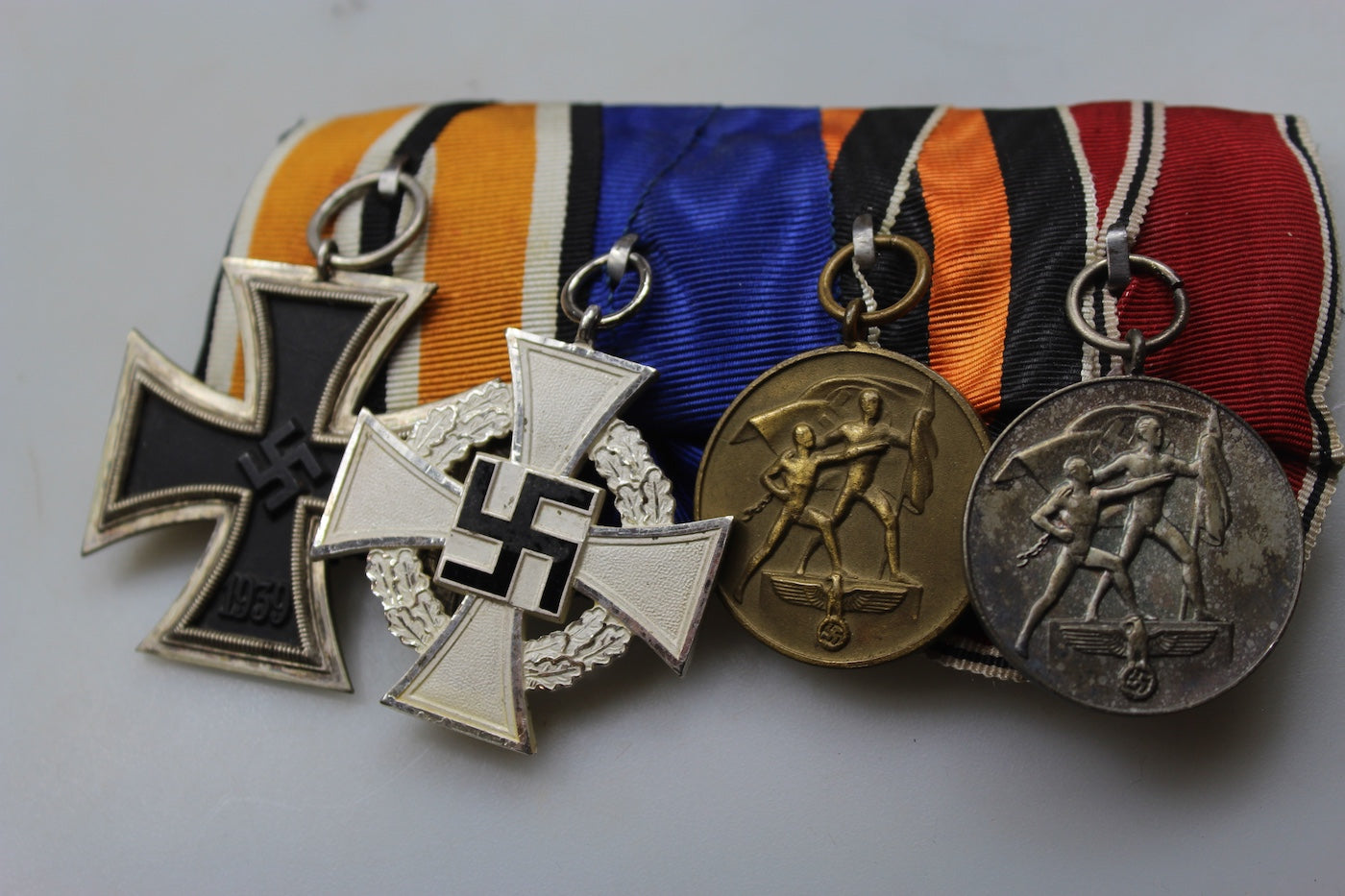 Spange con 4 decorazioni degli anni 30/40'