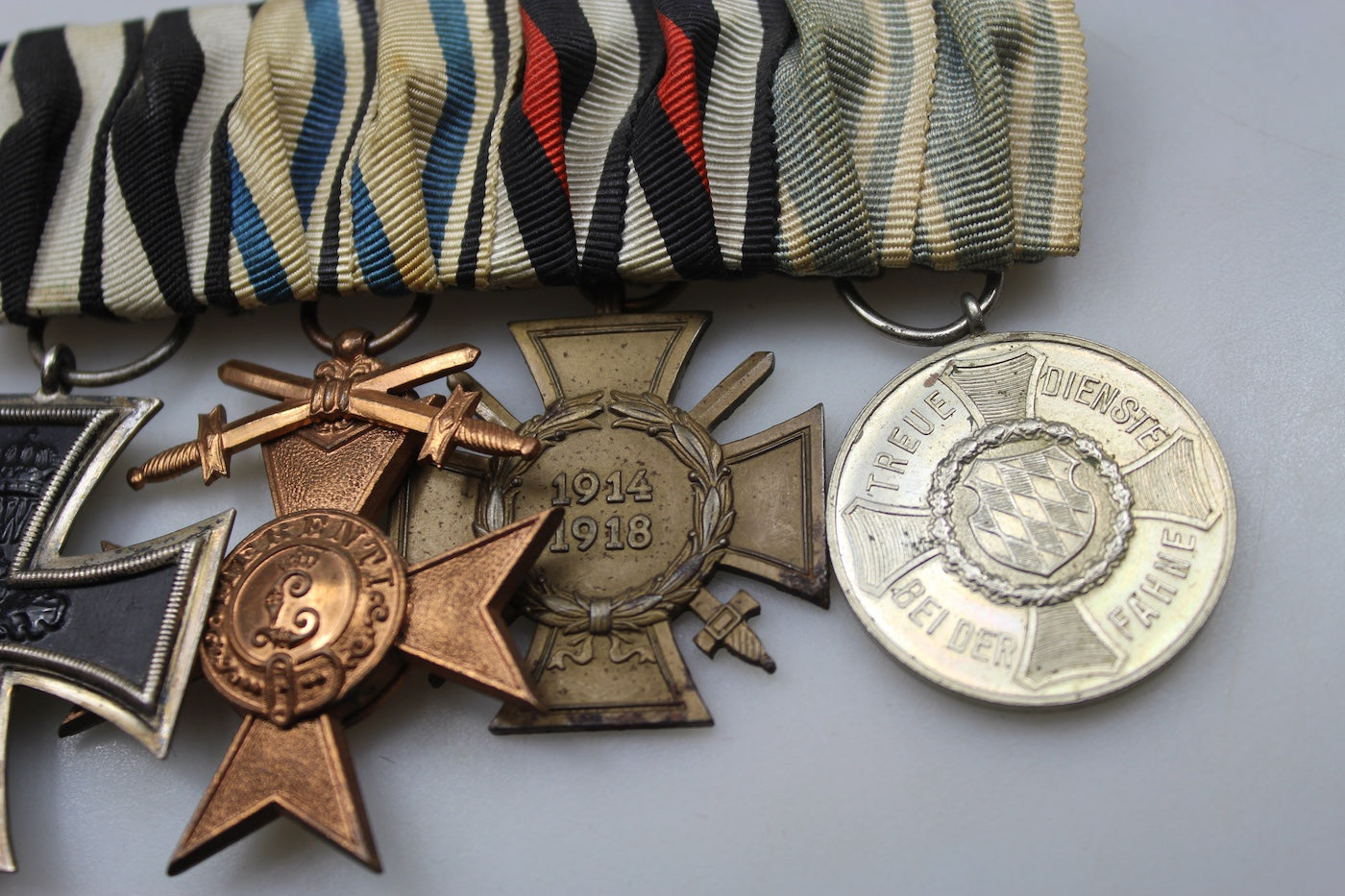 Spange con 4 decorazioni degli anni 20/30'