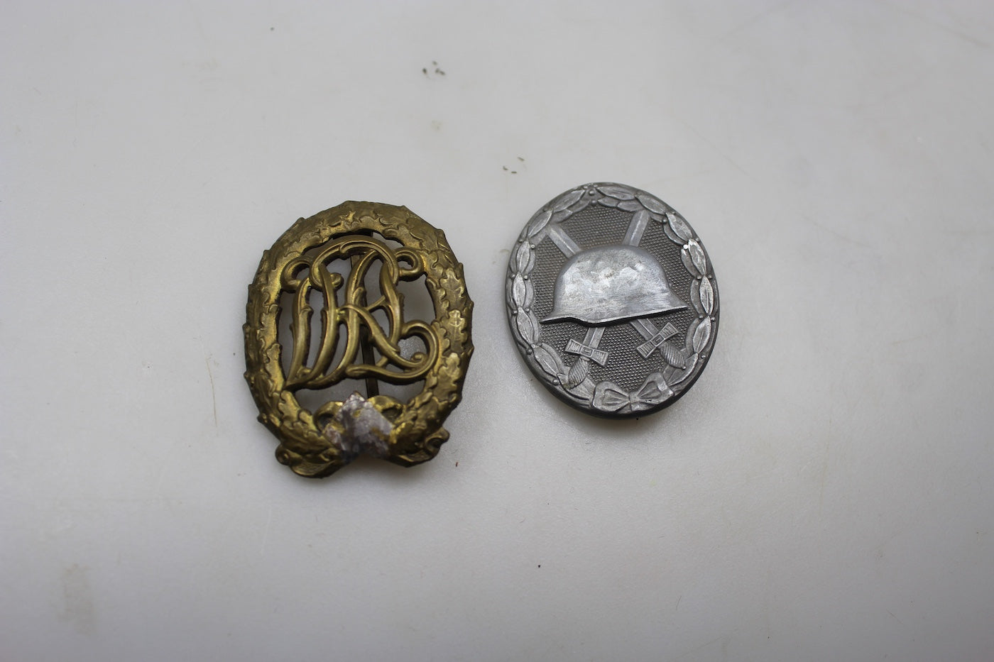 Distintivi DRL "Bronzo" e Ferita "silver" denazificati