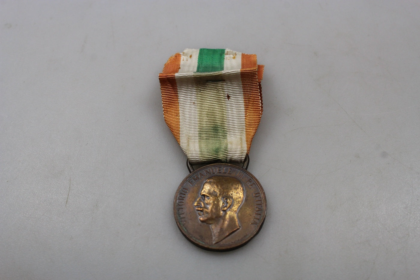 Medaglia Unità d'Italia ( 1848 - 1918 ) completa di ribbon. Usata, buono stato di conservazione.