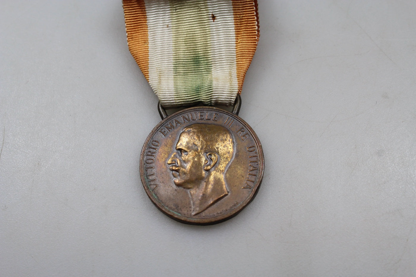Medaglia Unità d'Italia ( 1848 - 1918 ) completa di ribbon. Usata, buono stato di conservazione.