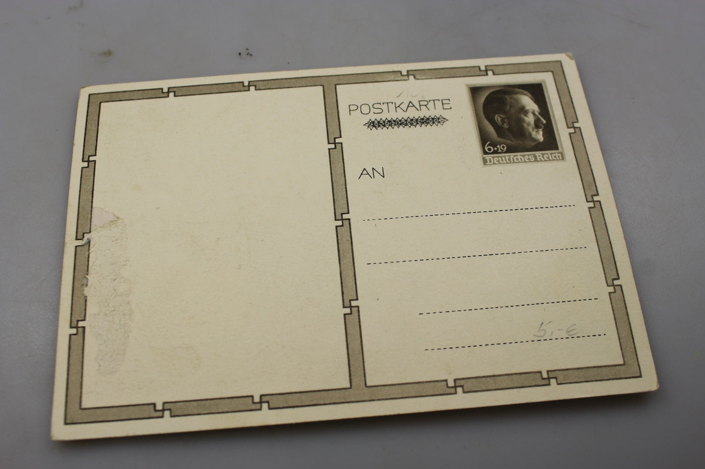 Cartolina postale Adolf Hitler con ragazze BDM