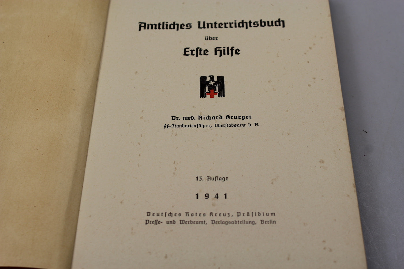 "Amtliches Unterrichtsbuch der Erste Hilfe" 1941