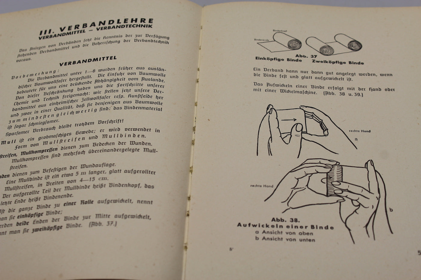 "Amtliches Unterrichtsbuch der Erste Hilfe" 1941