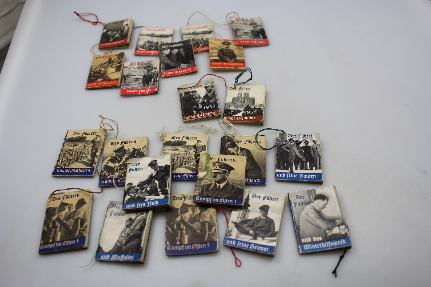 # 22 mimi libri serie WHW dedicate al Fuhrer Adolf Hitler