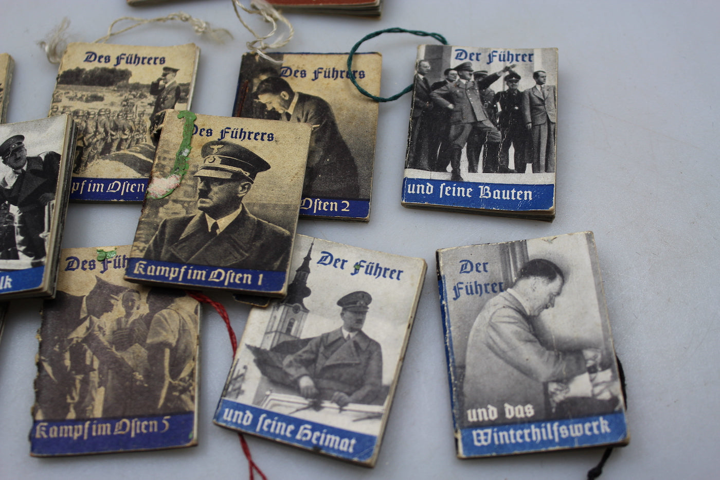 # 22 mimi libri serie WHW dedicate al Fuhrer Adolf Hitler
