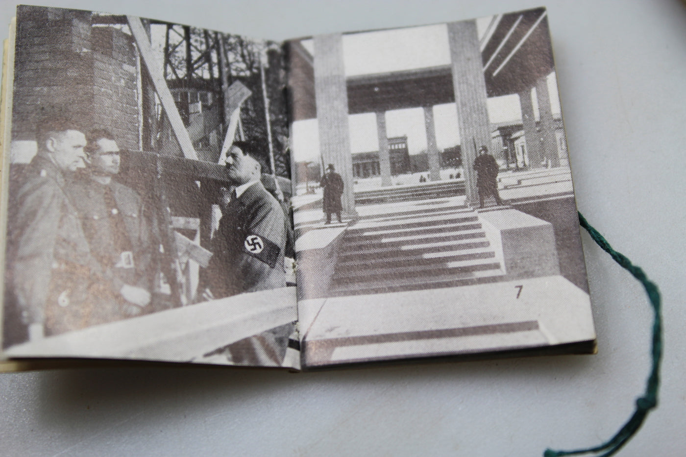 # 22 mimi libri serie WHW dedicate al Fuhrer Adolf Hitler