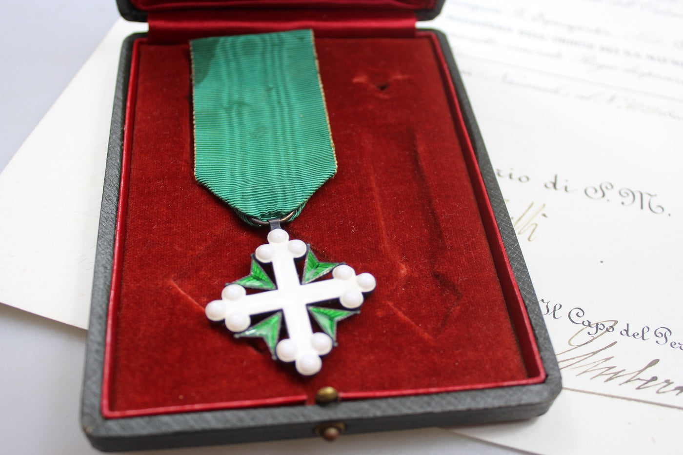 Set: Croce, scatola e attestato Ordine Santi Maurizio e Lazzaro