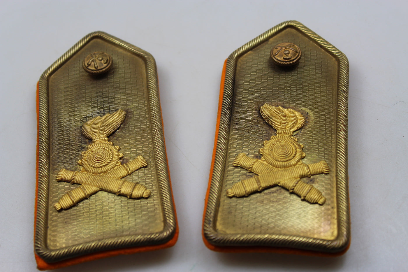Controspalline a lastra dorata Ufficiale REI WW2