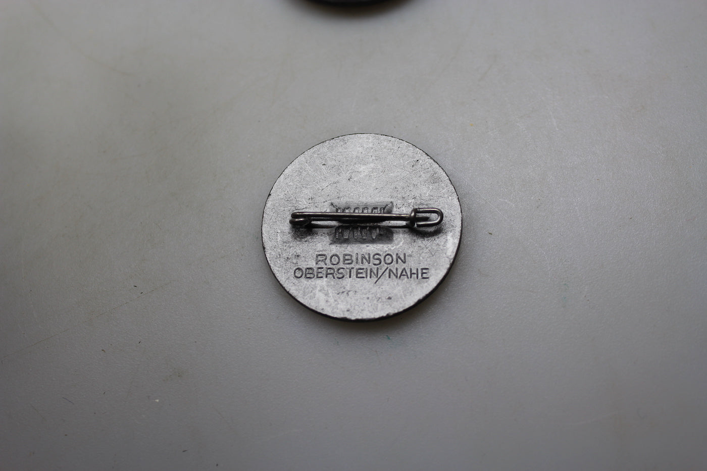 # 4 badge del 1° Maggio