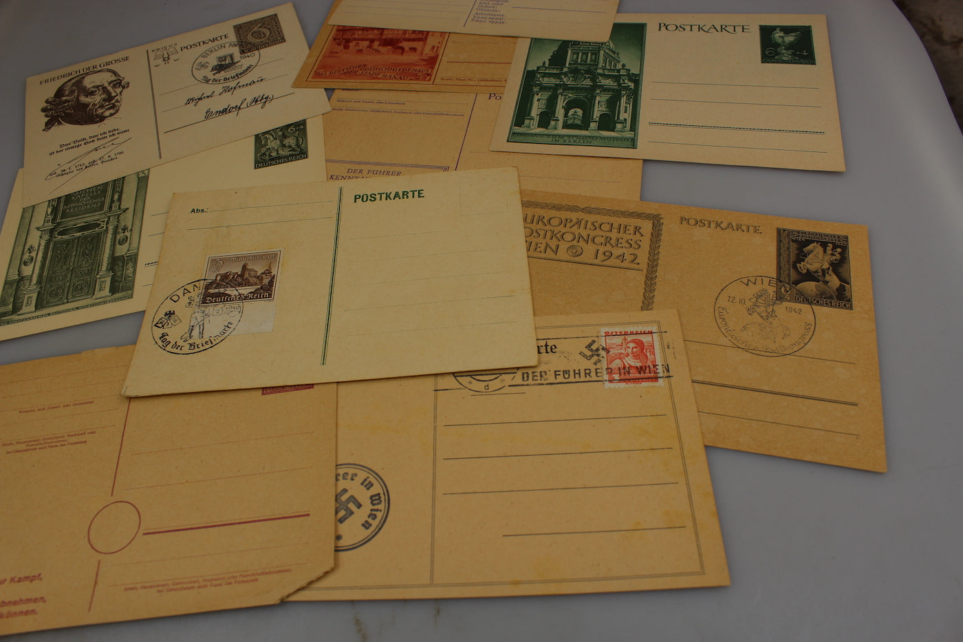 # 10 Cartoline postali affrancate e con annulli periodo III° Reich