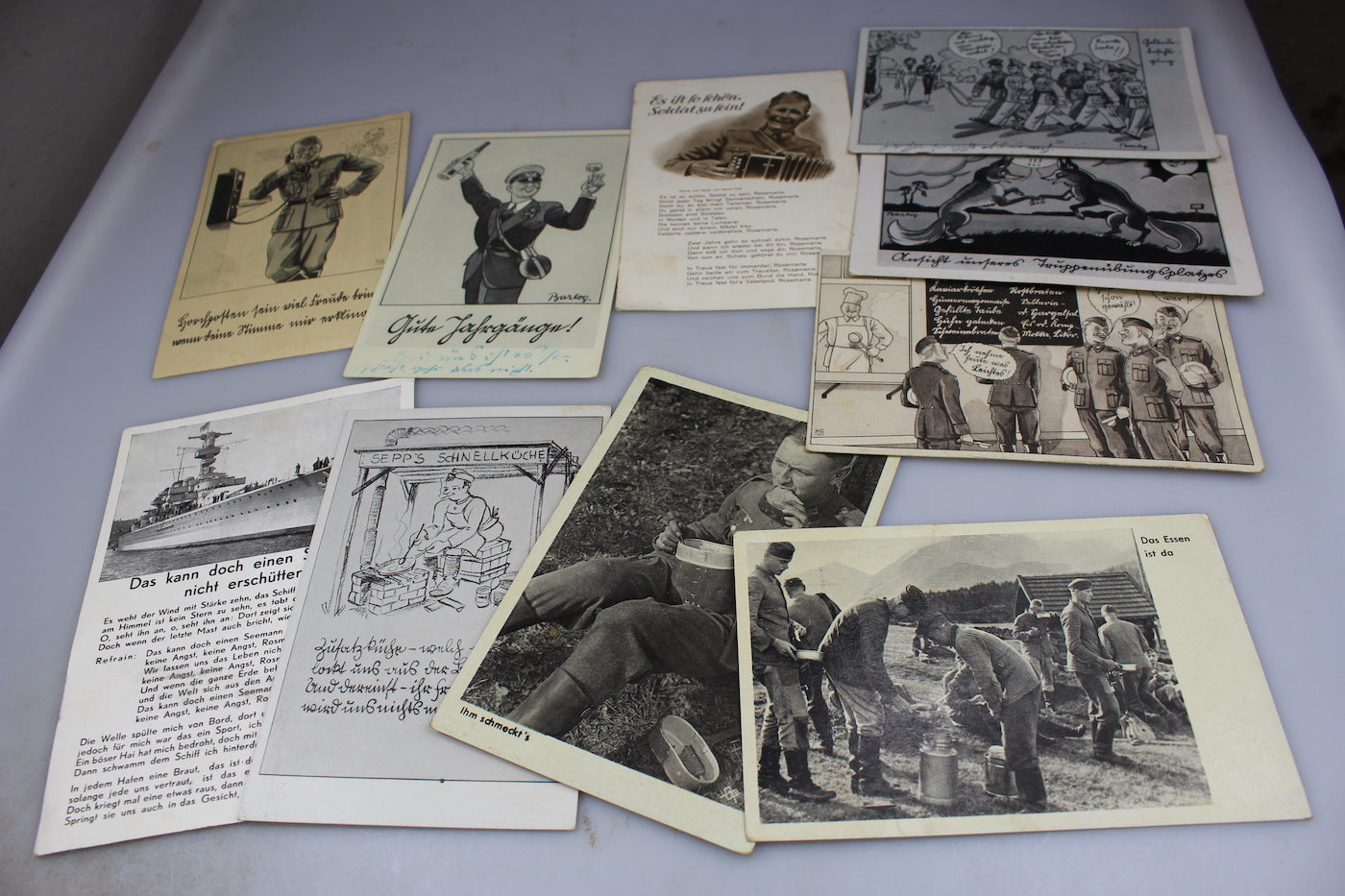 # 10 cartoline postali "satiriche" ispirate alla Wehrmacht