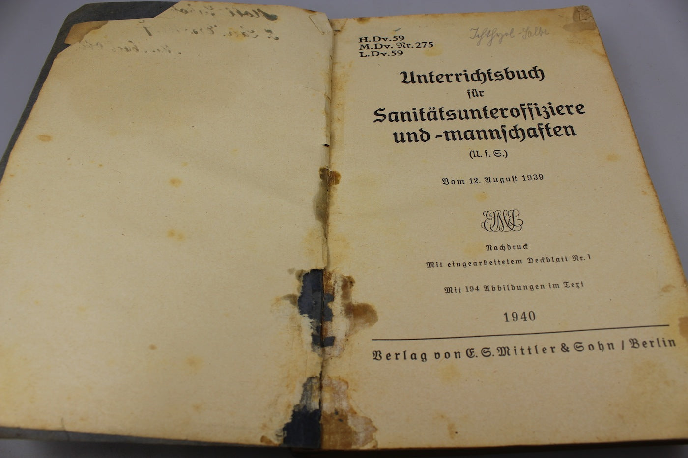 "Unterrichtsbuch fut Sanitats Unteroffizier und Mannschaften" 1939