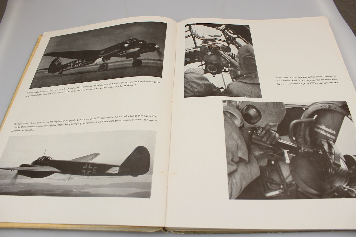 "Ein Fliegerkorps im Einstz Ost"  - Verlag F.Bruckmann - Munchen
