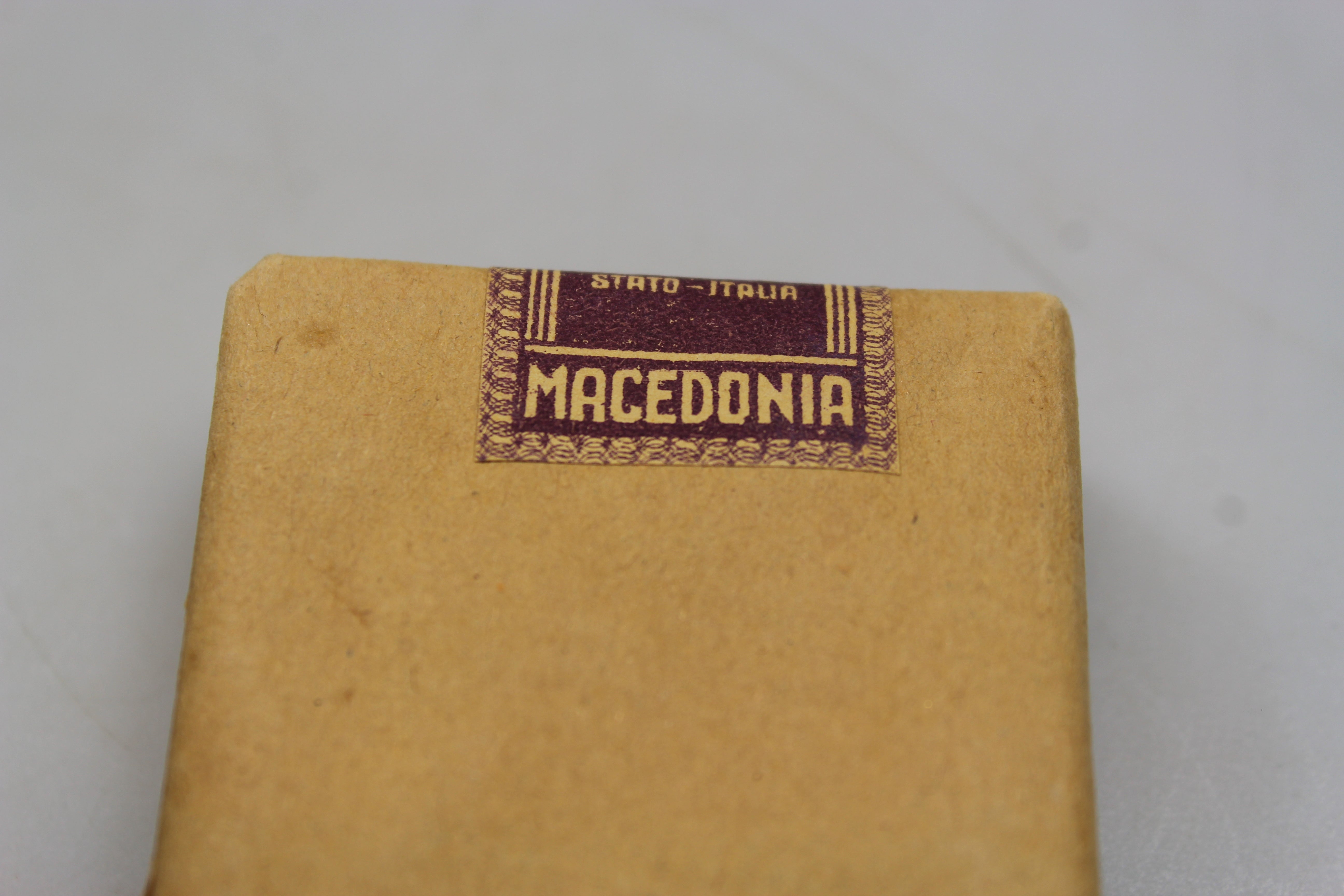Pacchetto da 20 sigarette “Macedonia” anni 30/40′