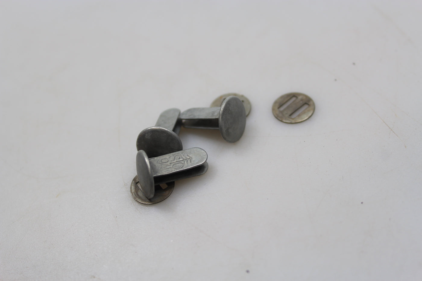 Repro set rivetti elmetto Tedesco WW 2