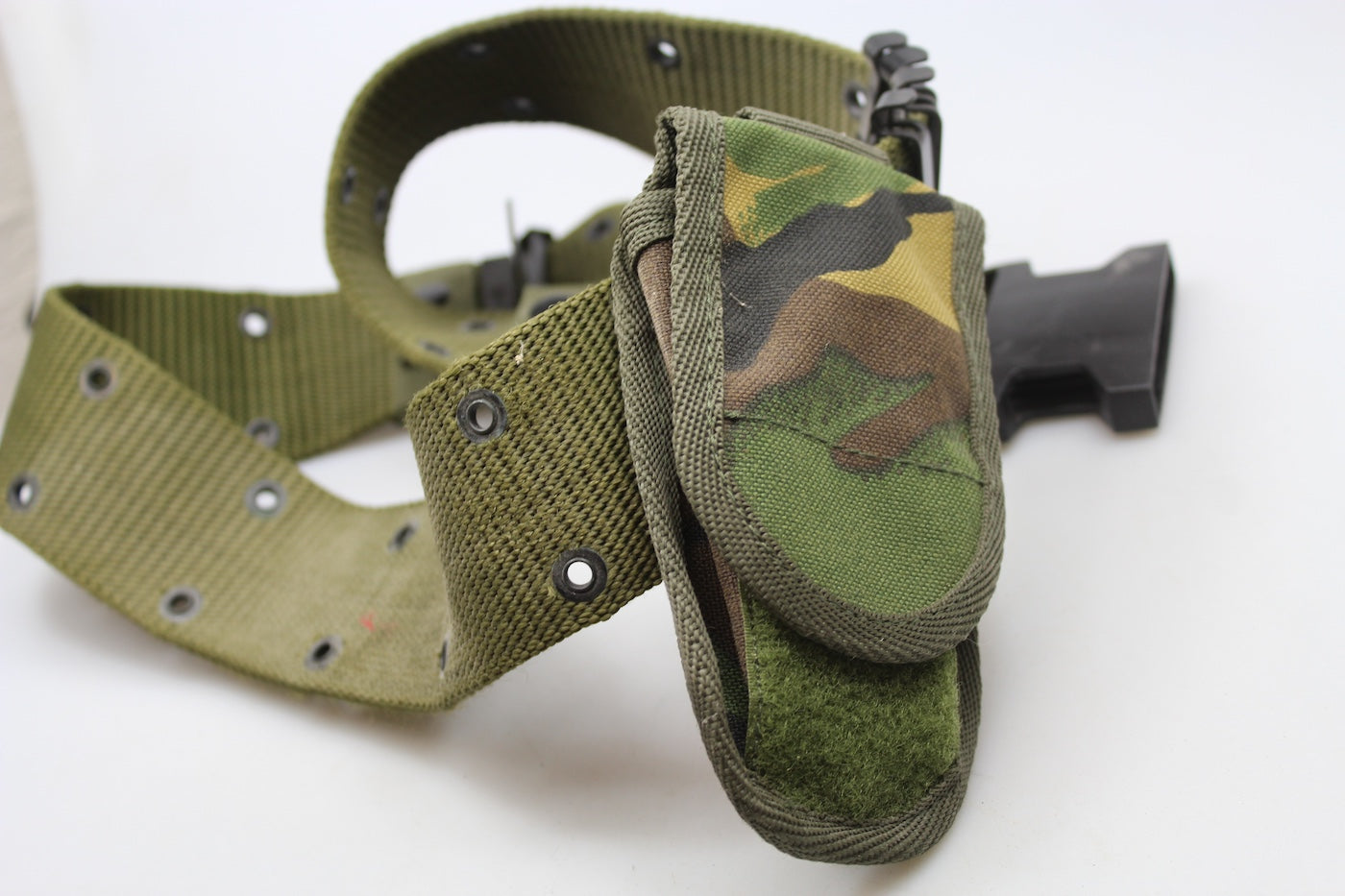 Cinturone tipo pistol belt moderno