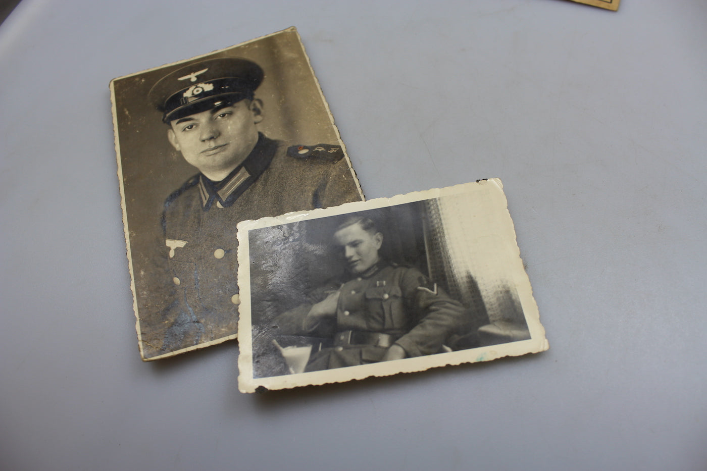 Arbeitsbuch, altri documenti e due foto unica persona