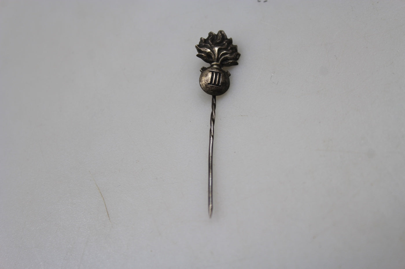 Pin da bavero III° Reggimento "Granatieri di Sardegna" anni 30/40'