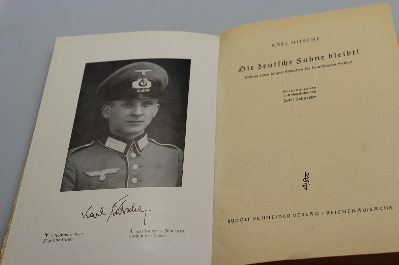 "Die deutsche Fahne Bleibt" Karl Nitsche - 1943