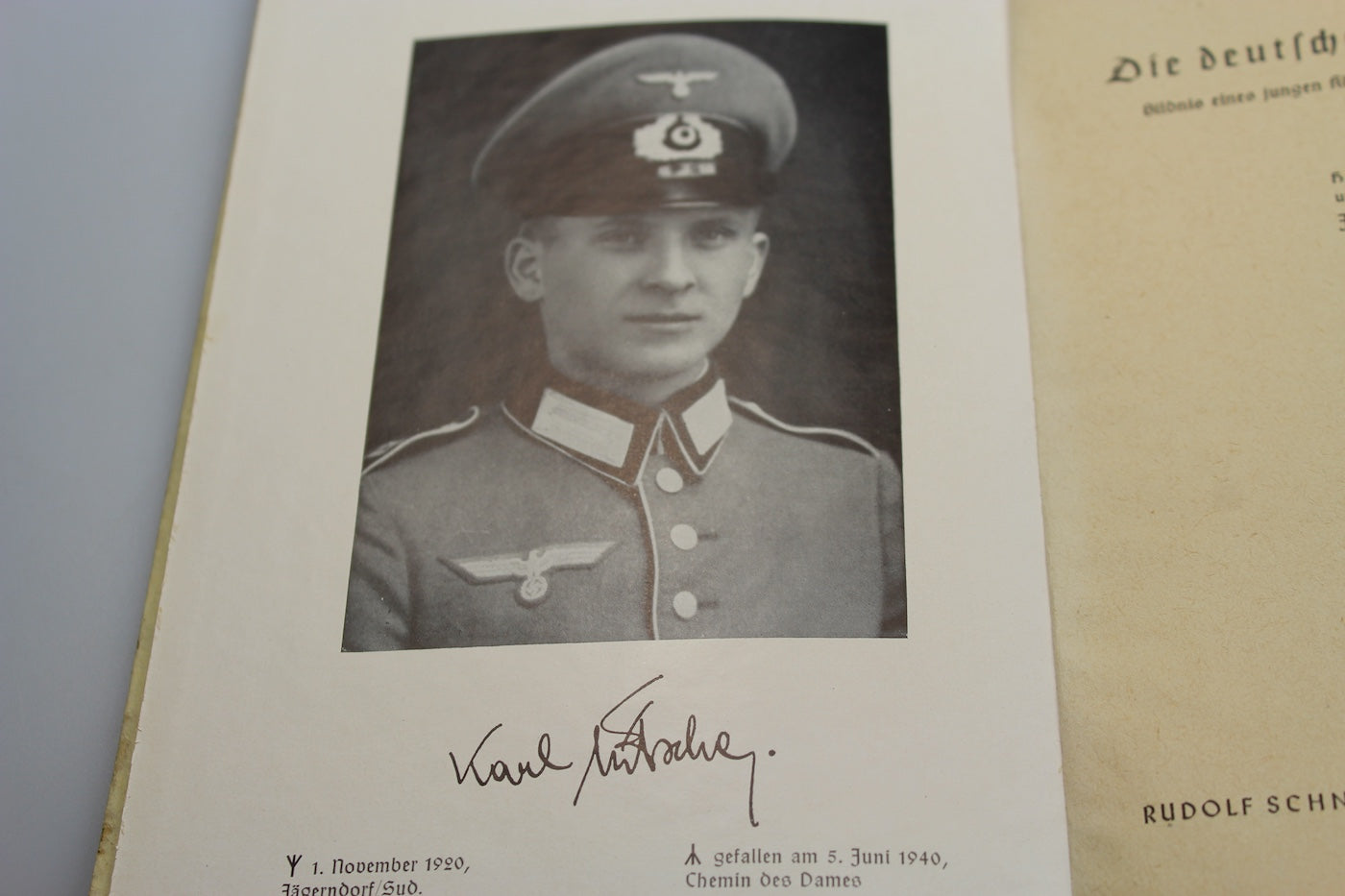"Die deutsche Fahne Bleibt" Karl Nitsche - 1943