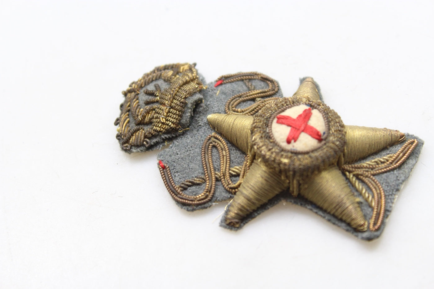 Fregio per berretto 34 Ufficiale  Sanità REI WW 2