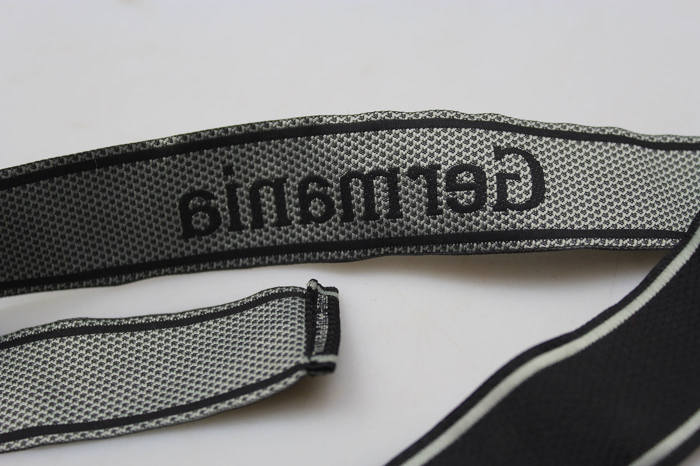 Repro cuff-title SS "Germania"