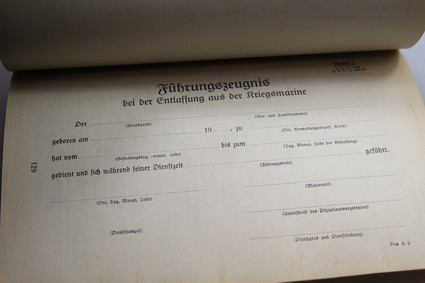 "Handbuch der Hauptfeldwebel der Kriegsmarine" - 1943