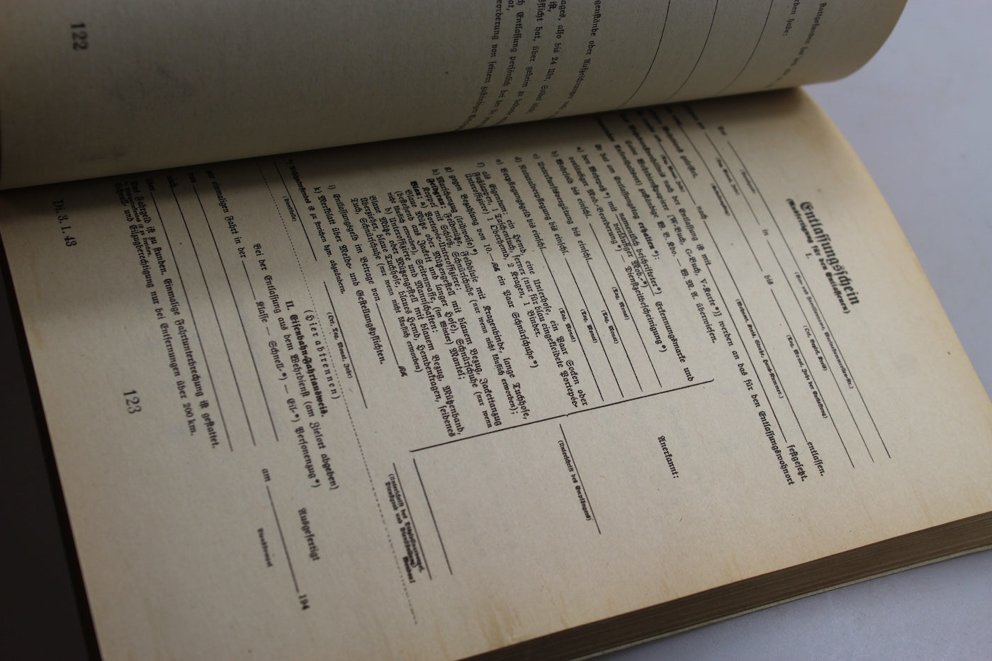 "Handbuch der Hauptfeldwebel der Kriegsmarine" - 1943