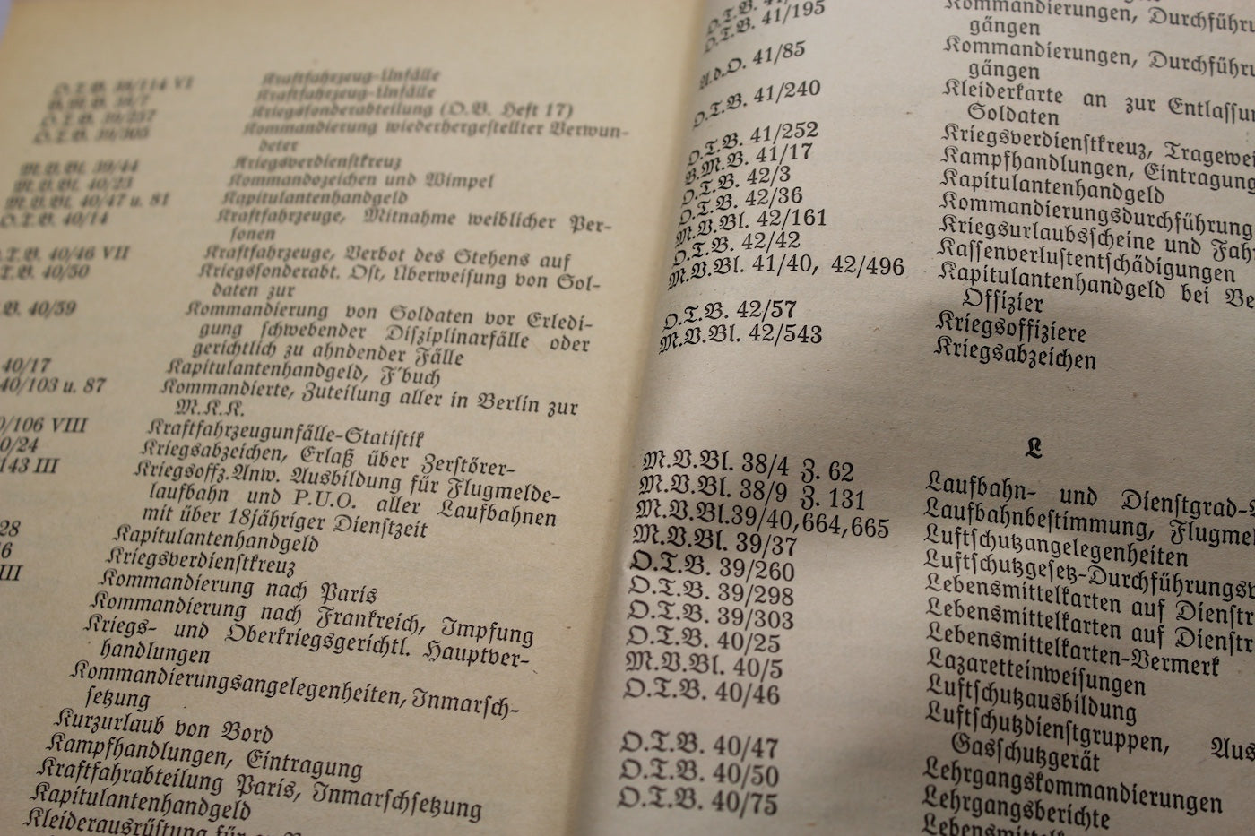 "Handbuch der Hauptfeldwebel der Kriegsmarine" - 1943