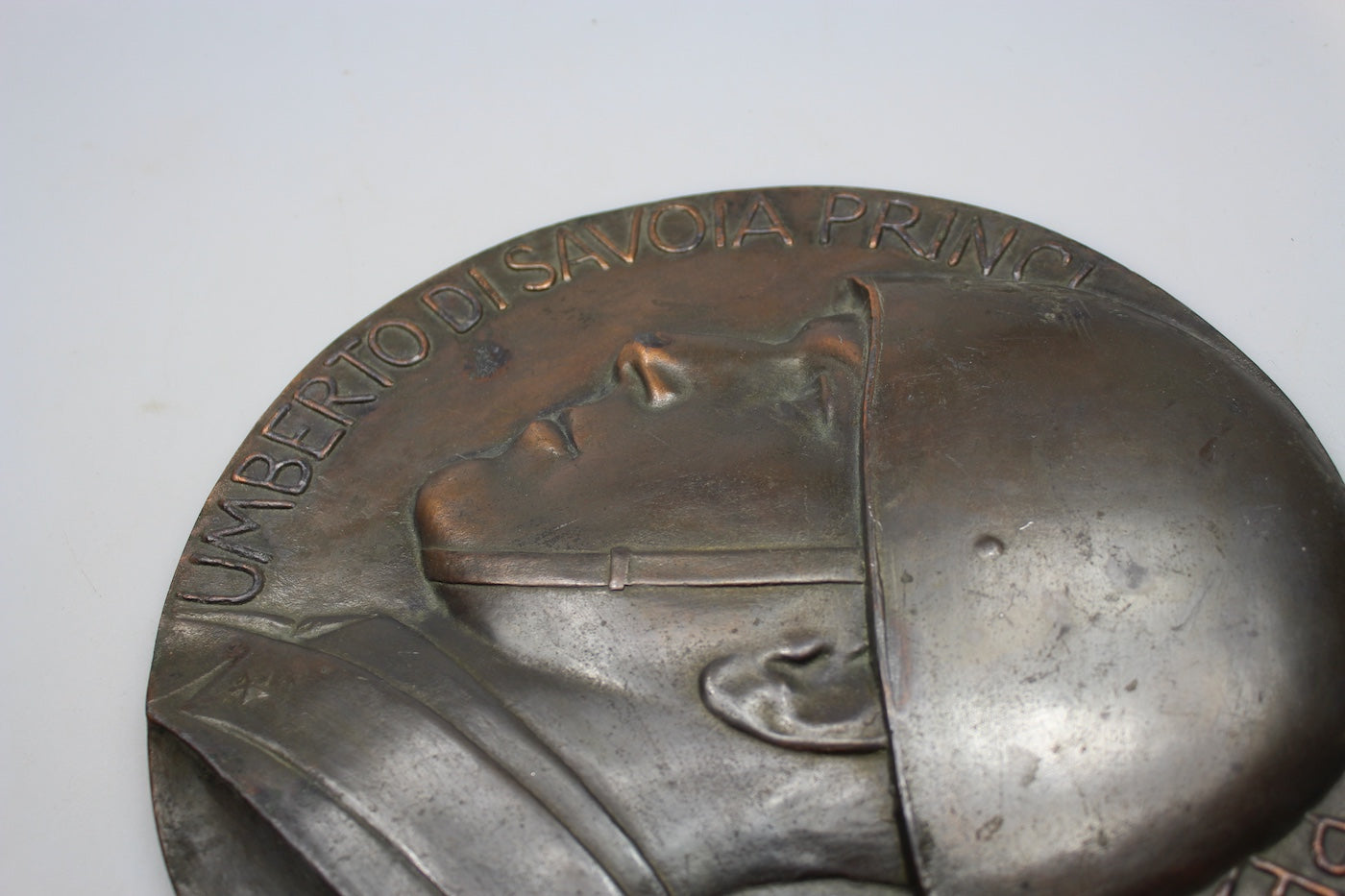 Placca murale in bronzo " Umberto di Savoia Principe di Piemonte"